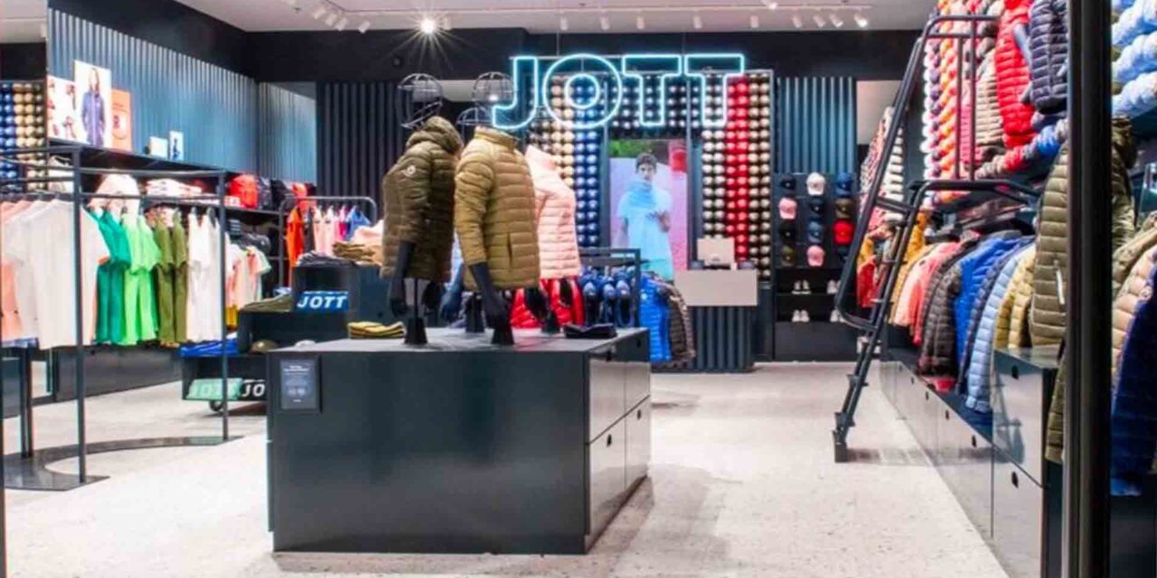 Do Česka míří módní značka JOTT
