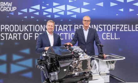 BMW zahájilo výrobu vodíkových vozů iX5 Hydrogen